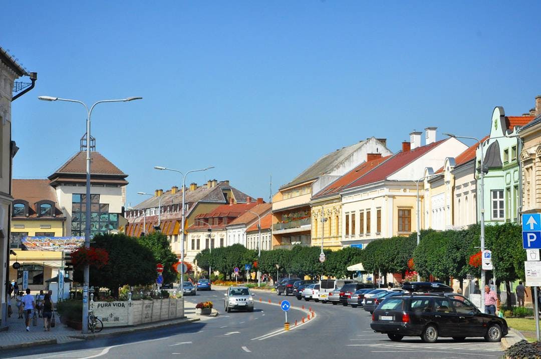 شهر تاپولتسا، مجارستان